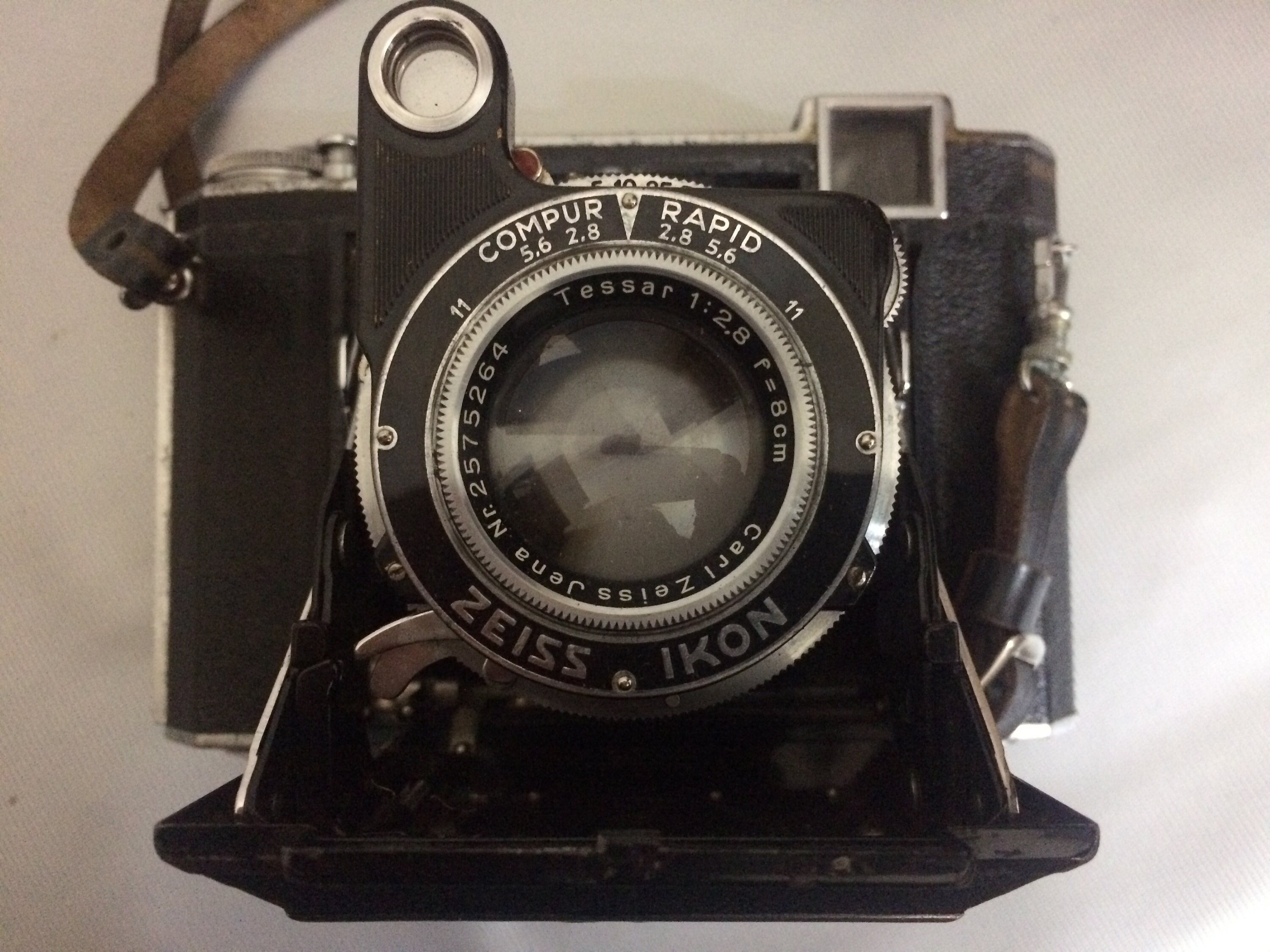 Lot 638 - A Zeiss Ikon Super Ikonta 532/16 Rangefinder