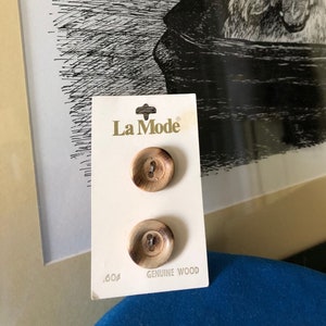 Bottoni vintage La Mode #3202 in vero legno a due fori