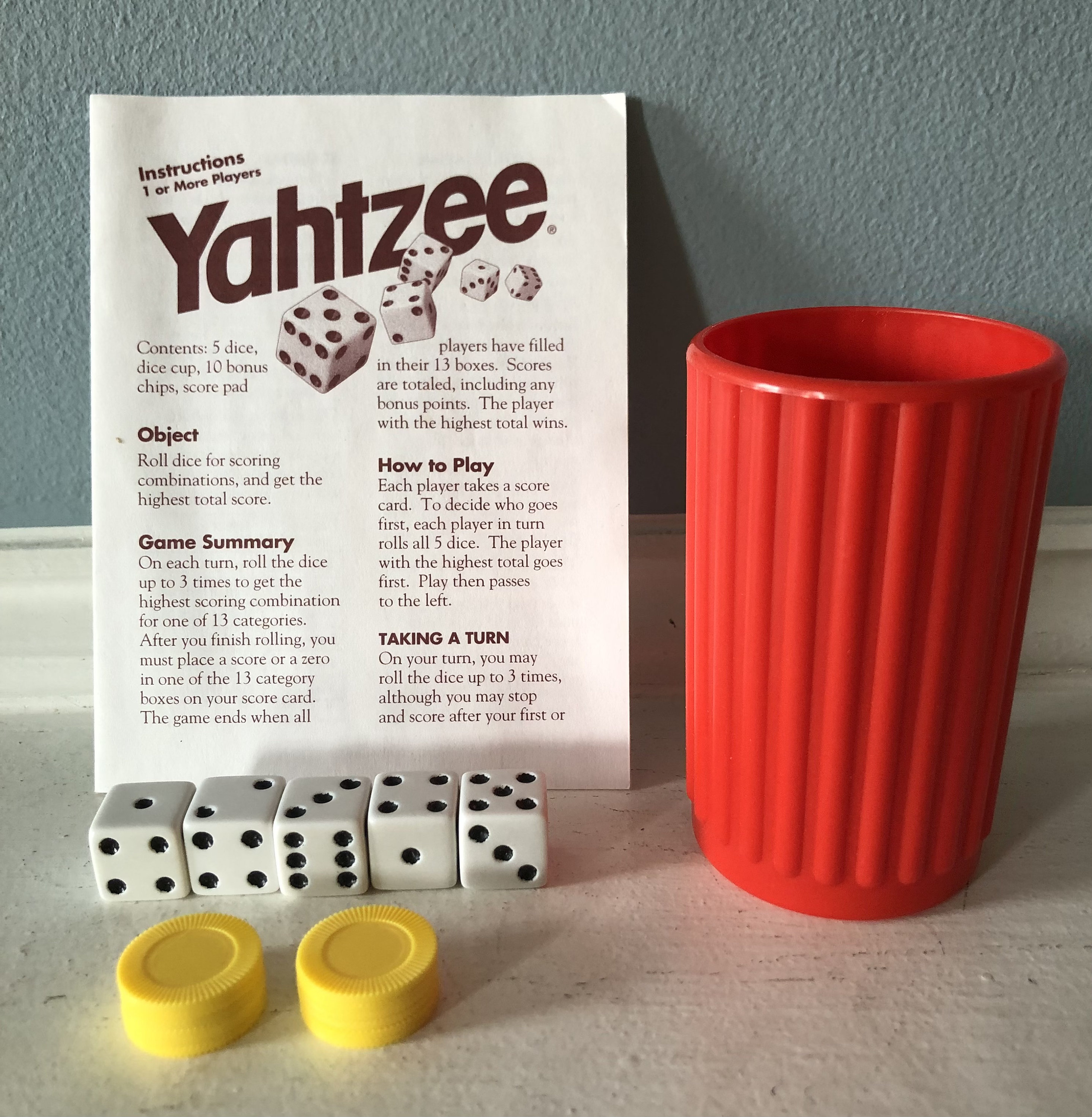 Yahtzee Shake and Score Dice Game in Original Box (c)1998 - Etsy