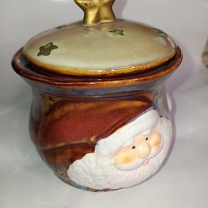 Ceramic Brown Santa Sugar or Candy Bowl w. Lid & Star Shaped Knob "Ho, ho" by Greenbriar International