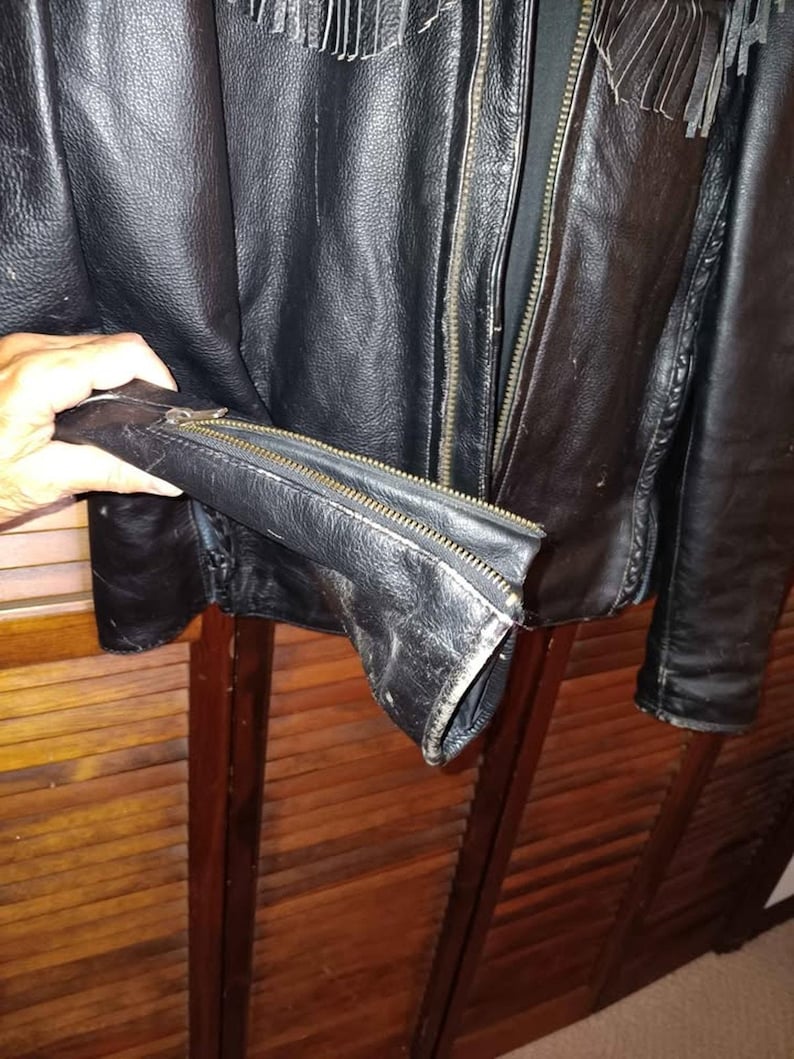 Vintage Highway Heavy Leather Short Fringe Mens Biker Jacket Size 42 - Deltona, FL image 2