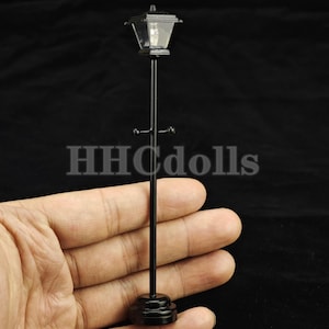 Miniature Dollhouse Street Light: 1/12 Scale LED Lamp