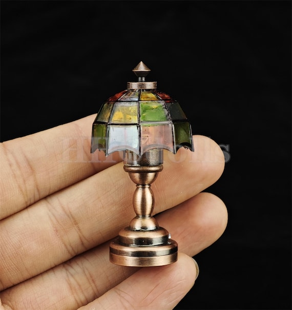 Toyvian Lampe Miniature Pour Maison De Poupée à L'échelle 1/12, éclairage De Maison De Poupée, éclairage De Meubles Miniatures, Mini Lampe De Table Ornement Pour Maison De Poupée Accessoires