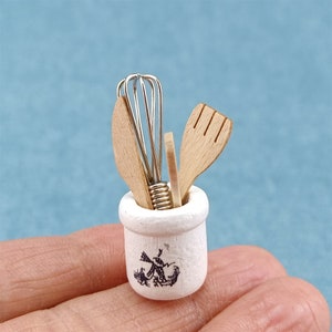 Juguetes en miniatura para casa de muñecas, regalo, vajilla de cocina 1:12, juego de 6 piezas: batidor de huevos, tenedor, cuchillo y cuchara.