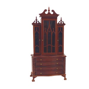 Miniature Dollhouse 1:12 Scale White hand-carved high quality cabinet