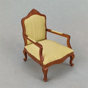 Miniature Dollhouse 1:12 Scale Bench