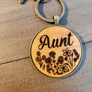 Aunt Keychains, Favorite Aunt gifts, Gifts for Aunt,  Gifts, Keychains, Christmas Gifts