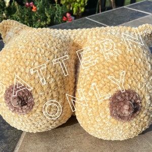 The Velvet Boob Pillow Pattern (crochet)