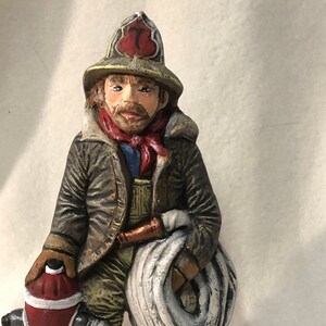 Vintage Feuerwehrmann Keramik Kunst