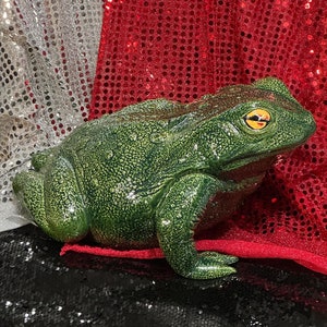 Handmade Ceramic Toad Sculpture - Custom Frog Figurine - Toad Statue - Toad Frog Sculpture - Whimsical Home Decor - Frog Lover Gift - Gifts