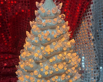 Handcrafted Ornamented Christmas Tree - Clear Globes, Ornaments & Clear Star - Festive Home Decor - Small Pearl White diamant en grappe Fir