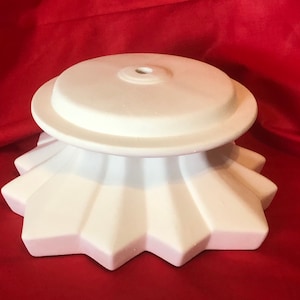 Very Rare Ceramic Atlantic Molds Christmas tree base only by jmdceramicsart