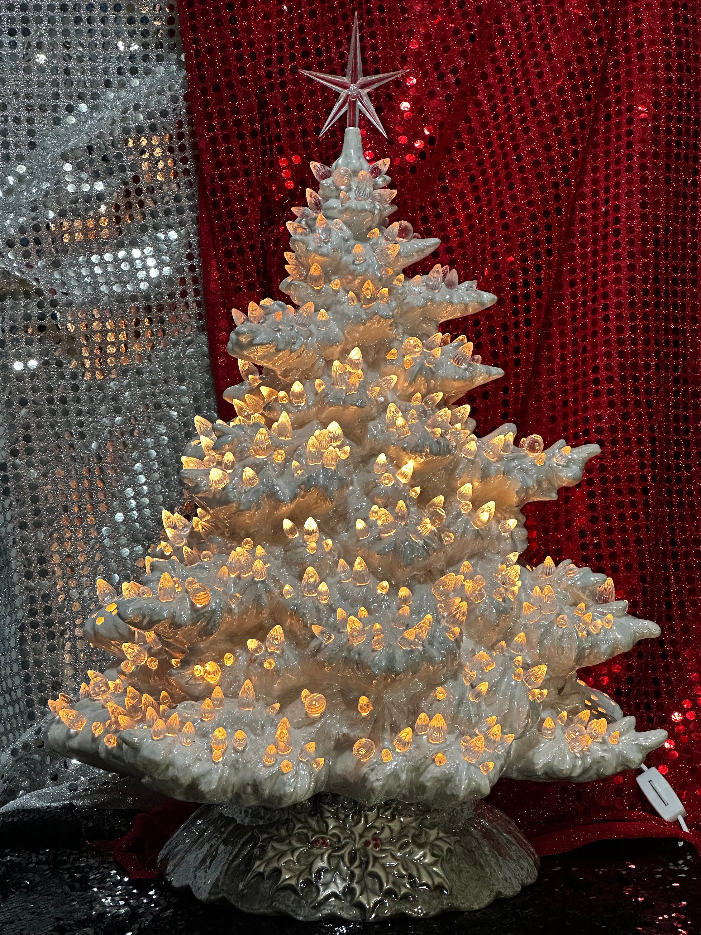 Star-Topped Christmas Tree with Clear Bulbs and Star on Base - Sapin de Noël en diamant blanc - Handmade Ornamented Tree Art - White Diamond