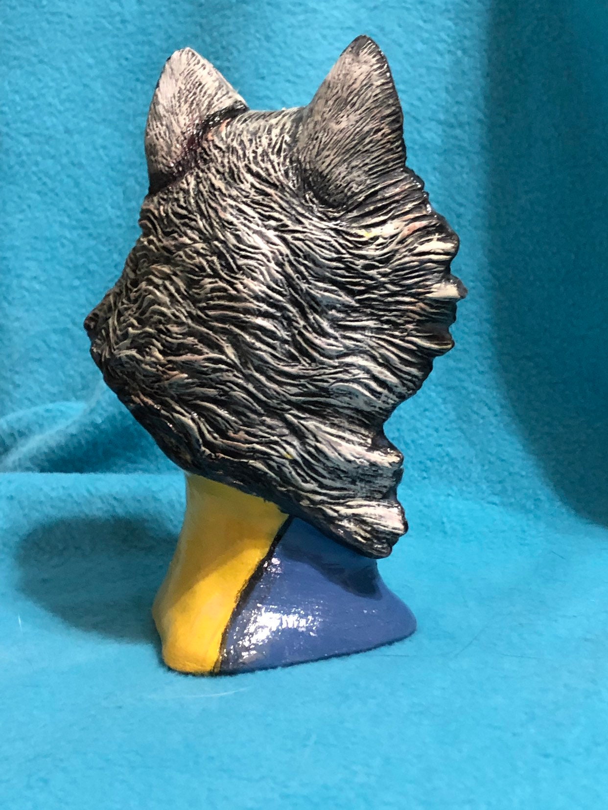 ceramic wolf statue