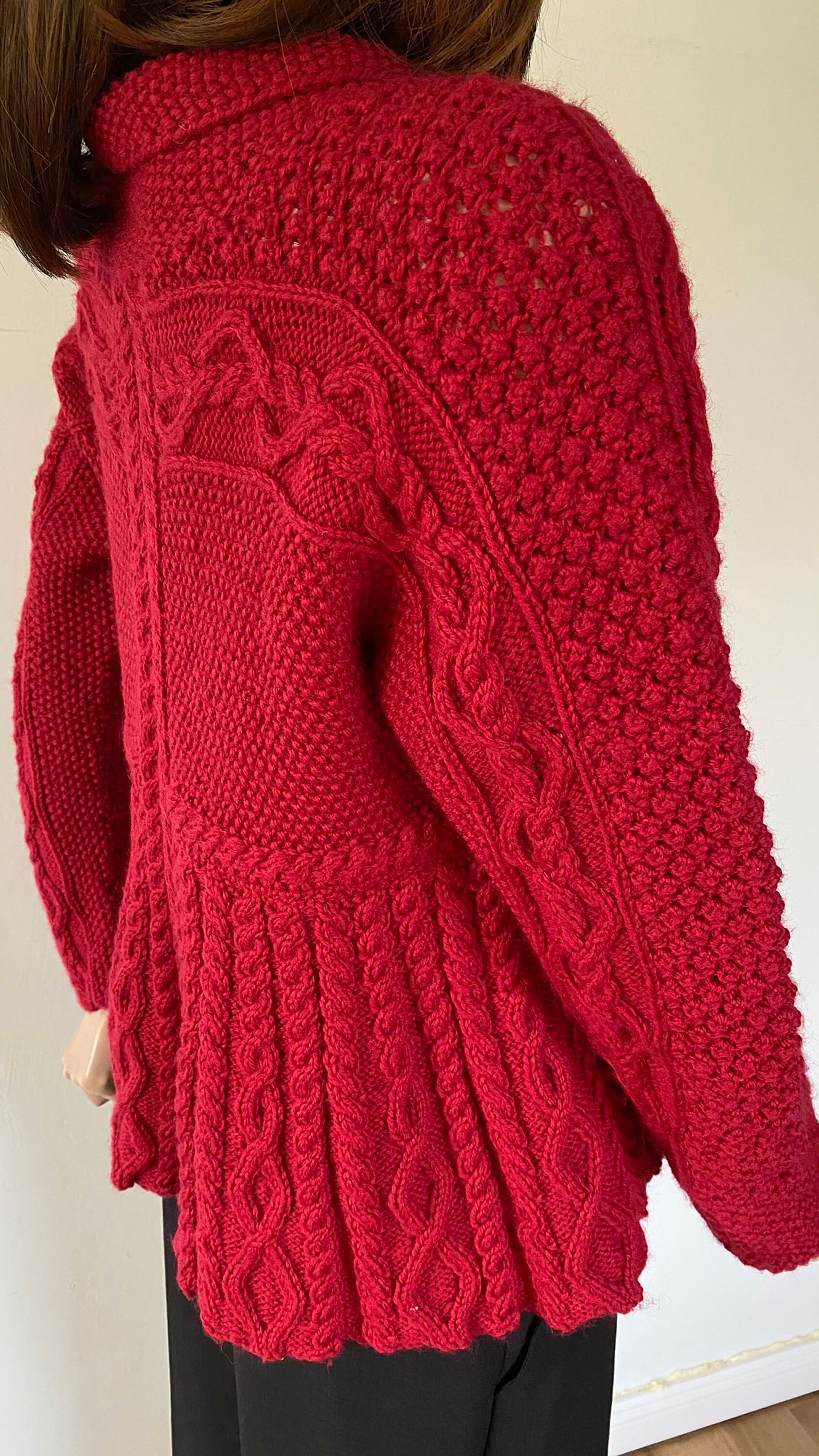 カーディガン hand knitting cardigan   ARGUE Free Red Heart Multi-Directional Striped Knit Cardigan Pattern
