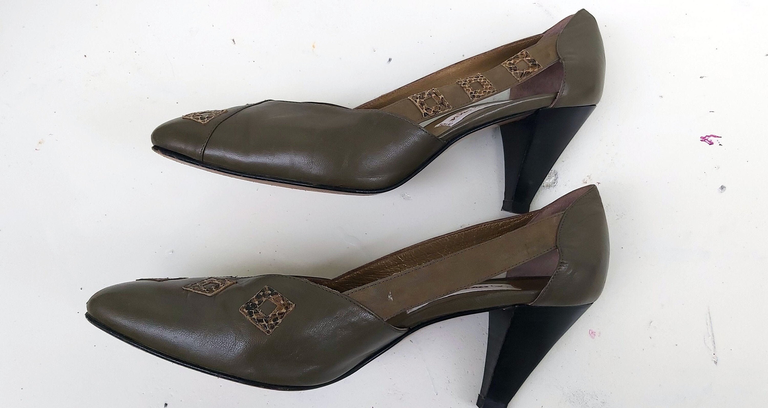 Vintage 80s Women Olive Green Pumps 