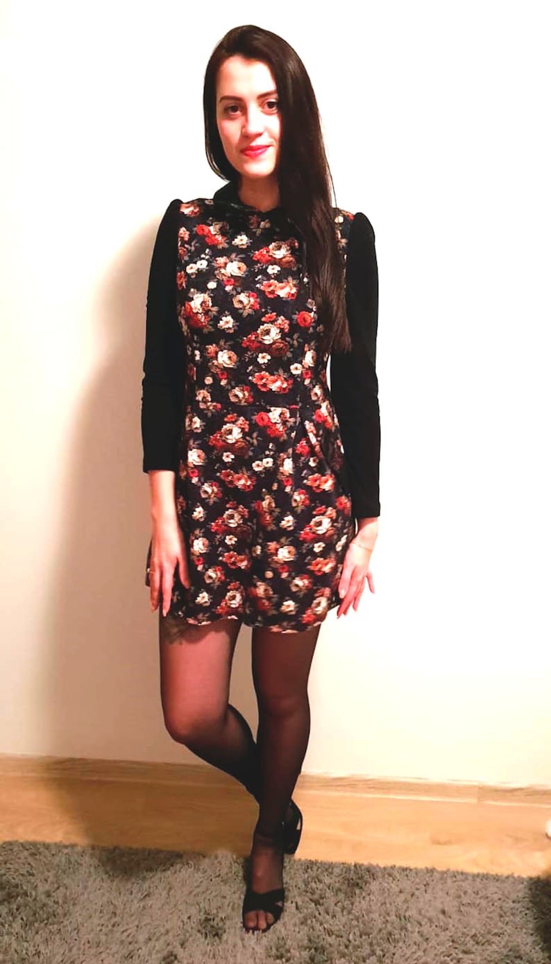 Mini Dress Size M Long Sleeves Dress Flower Dress Relaxed Fit Floral Dress