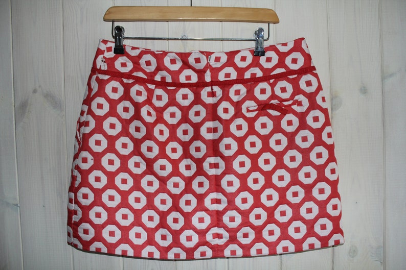 EU M. Red and White Print Mini Skirt Size UK 12