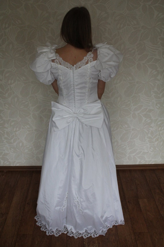 Spauare Neckline Bubble Sleeves Satin Wedding Dresses Vintage Bridal Gown main image 1