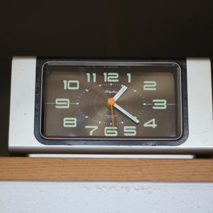 Vintage Rhythm Wecker Table Clock / Transistor Alarm / Retro Desk Clock / Retro Alarm Clock / Retro Clocks / Alarm Clock / Japan / '70s image 7