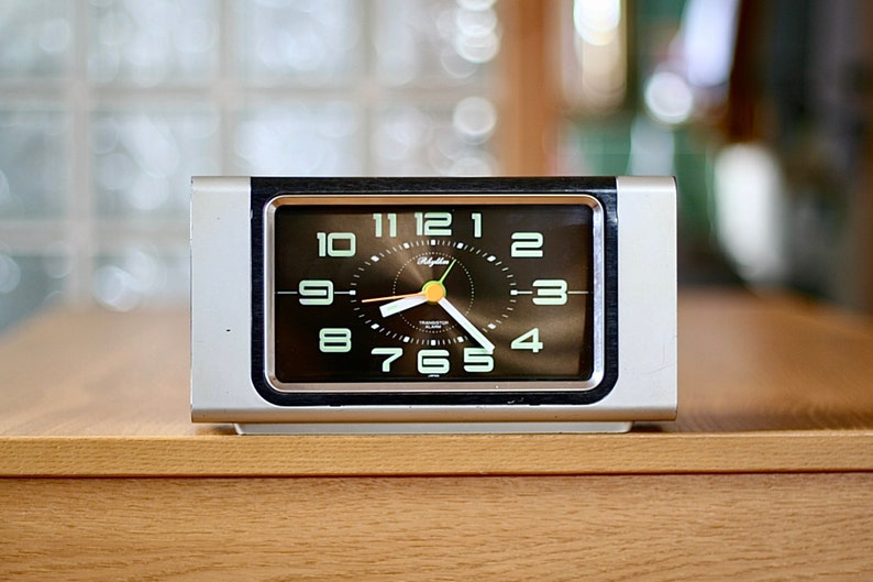 Vintage Rhythm Wecker Table Clock / Transistor Alarm / Retro Desk Clock / Retro Alarm Clock / Retro Clocks / Alarm Clock / Japan / '70s image 1