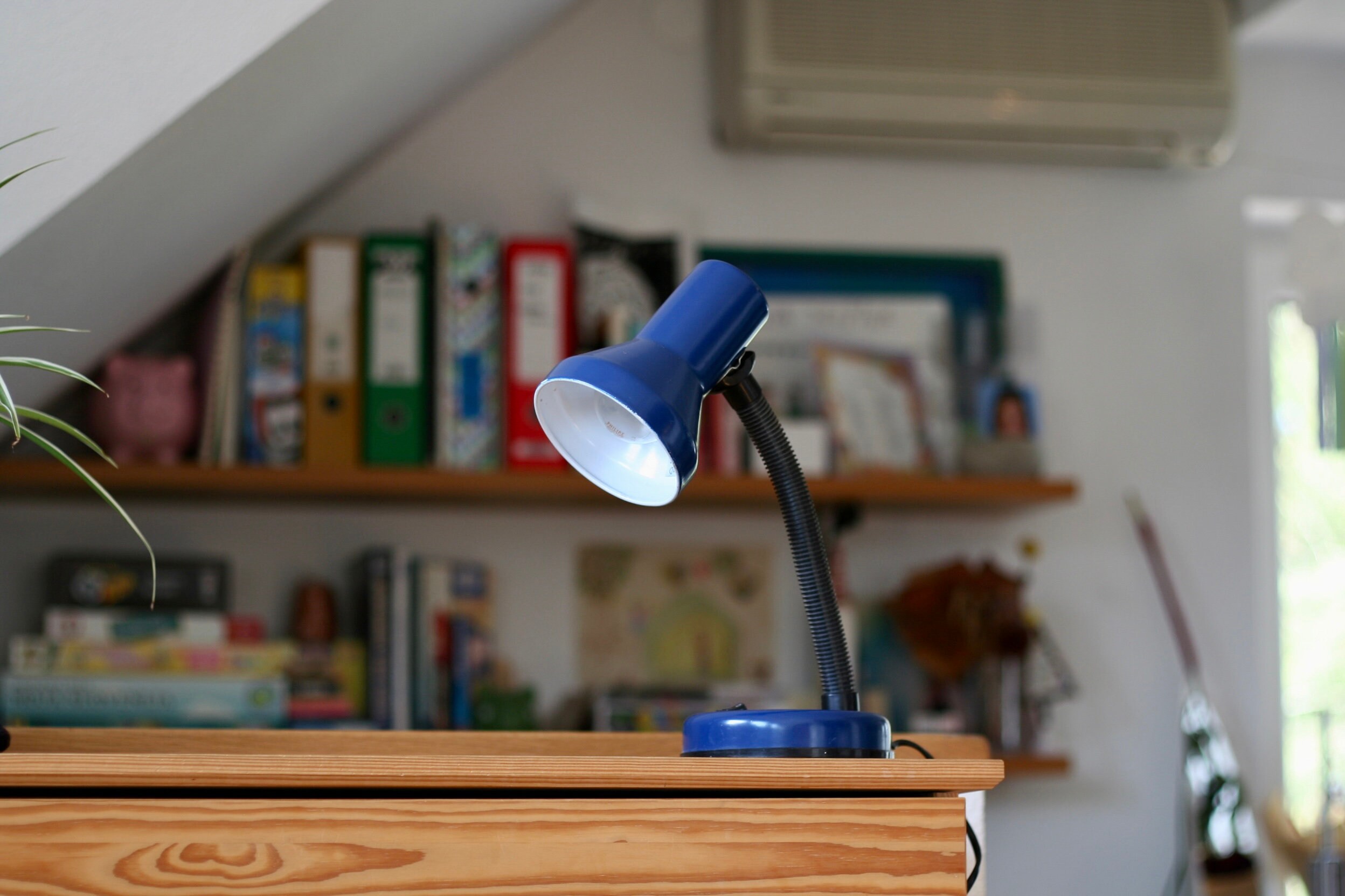 Mid Century Desk Lamp / Blue Metal Office Lamp / Vintage Table Lamp / Blue Office  Lamp / Metal Table Lamp / Retro Lamp / Yugoslavia / '80s - Etsy, image size:2496x1664