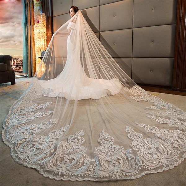 Romantic Long Bridal Veils Cathedral Length Lace Applique 4M Wedding Veil With Free Comb White Ivory High Quality