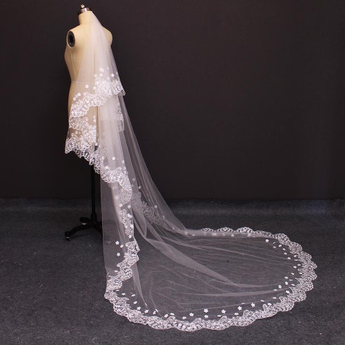 Real Photos Two Layers Lace Edge Pearl Beaded Flower Wedding Veil WITH Comb shops Gorgeous 2 T Bridal Veils