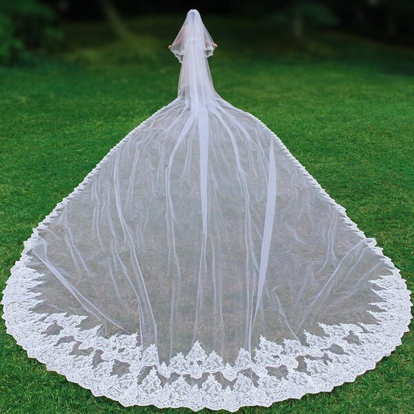 Luxury 10 Meters Long Wedding Veil with Comb Cover Face Bling Sequins Lace Edge 2 Layer Bridal Veil Wedding Accessores