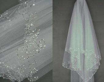 White or Ivory Short Wedding Veil with Crystal Edge with Comb 2 Beaded Bride Bridal Veils