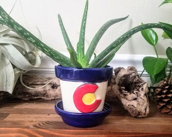 Colorado Flag Pot with water catch