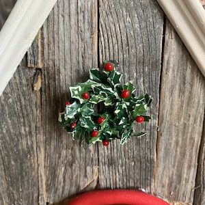 Dollhouse Miniature Holly Wreath, Variegated Holly, Christmas wreath, 1:12 scale