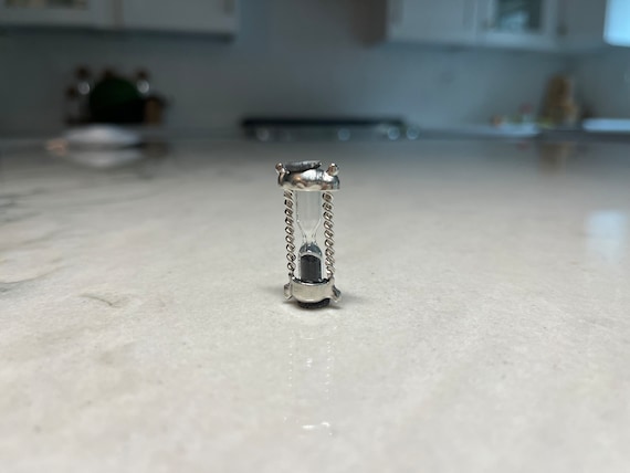 Dollhouse Miniature Working Hourglass, dollhouse unique decor.