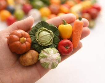 Set di verdure e frutta in miniatura, cibo realistico in argilla polimerica per il gioco di ruolo.