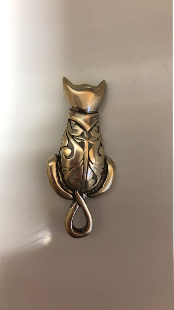 Jezlaine Filigree Sitting Cat