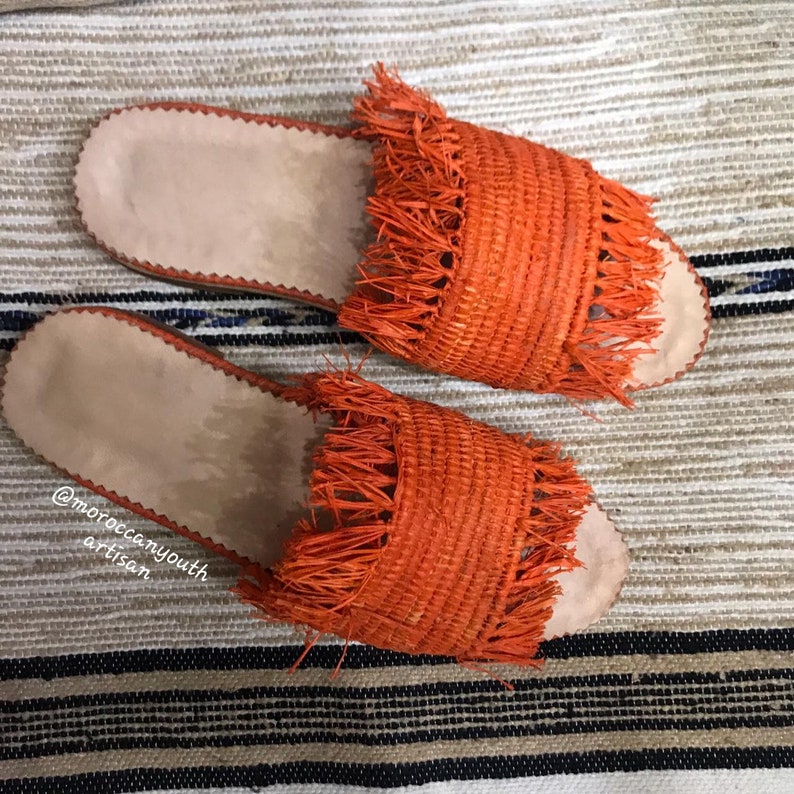 artisanat fez marrakech morocco vintage shoes Moroccan Shoes : Raffia style summer 2019 boho style chic handmade sandales