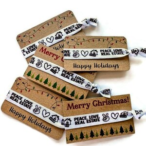 Regalo pequeño: tarjeta Happy Holidays con corbata/pulsera - Peace Love Real Estate - gran regalo de agente de bienes raíces o favor de apreciación del cliente
