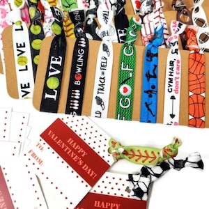 Valentinstagskarten mit Sportmotiven - PICK YOUR SPORT kommt mit Armbändern, Armbändern, Haarbändern - Liebe ist im Haar - Klassenzimmer, Klasse, Freunde