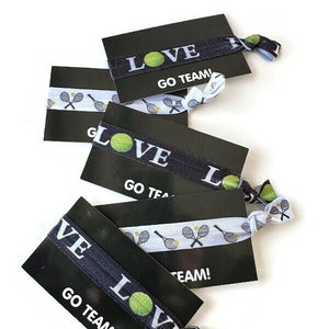 Cadeauset - Tennisstropdas op GO TEAM-kaart - Armbanden of haarelastiekjes, haarelastiekjes - Tennisthema - geweldig team, teamgenoot, cadeauzakje, cadeau coach, tennisbaan