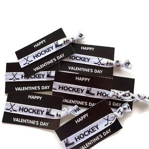 Valentinstagskarten - mit Krawatten - Hockey, Valentinstag, schwarze Karte, kann nicht personalisiert werden, von und nach, Happy Valentines Day kein Herz