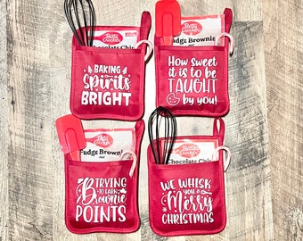 Christmas Potholder Gift, Oven Mitt, Easy Christmas Gift, personalized gift, teacher gift, Neighbor Gift, Baking Christmas cookies