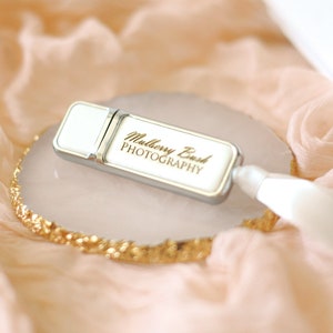 White leather USB stick. Personalised USB with logo or text. 8GB USB flash drive 16GB | 32GB