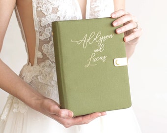 Wedding Planner Book, Wedding Checklist, Custom Engagement Gifts for Bride from Mom, Engaged Gift