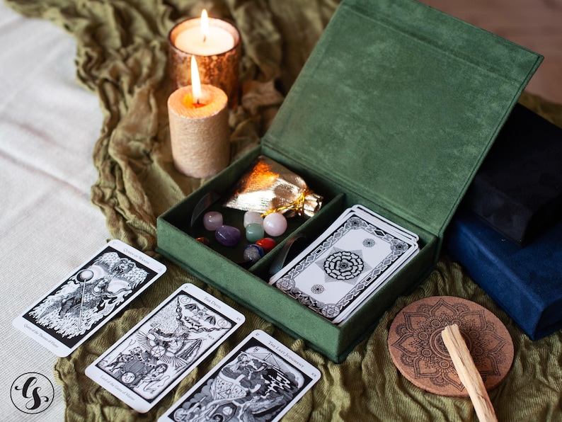 Tarot Card Holder for 1-3 Decks, Tarot Card Box Personalized Tarot Accessories Card Wrap and Bag