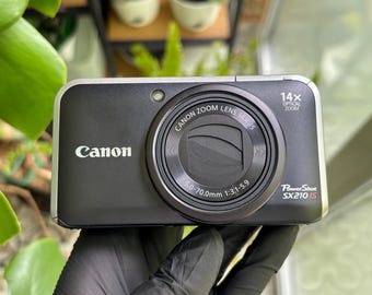 Canon Powershot SX210 IS Digital Camera – 14MP 14x Zoom Compact
