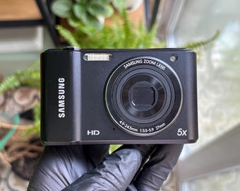 Fujifilm Finepix Z5 CCD Digital Camera Y2K Retro Compact With