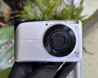 Canon Powershot A2200 IS: Silver Digital Camera 14.1MP (64GB SD