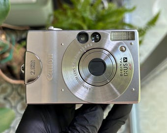Canon IXUS 500HS Powershot ELPH 520 IXY 3 Silver: 10.1 Mp Digital