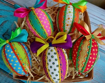 Zestaw 5 jajek wielkanocnych z materiału Rustykalne jajka wielkanocne Wisząca wiosna Dekoracja wielkanocna Dekoracja na choinkę Wielkanocna ozdoba w kształcie jajka Pikowane ozdoby