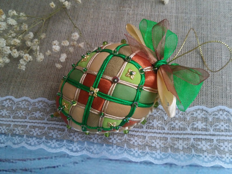Hanging spring Easter decoration Easter eggs decor Rustic Easter eggs Easter hanging ornament Easter tree decorations Quilted ornaments